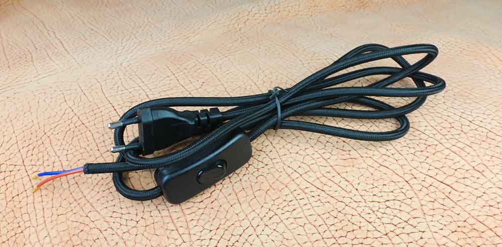 Cordon d'alimentation 230 volts avec interrupteur - tresse tissu noir